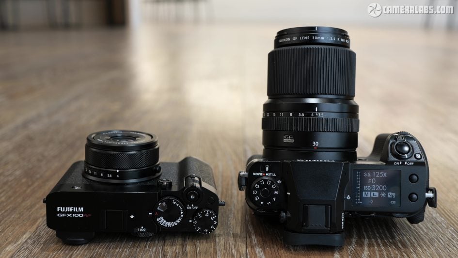 fujifilm-gfx100rf-vs-gfx100sii-size-top-30mm