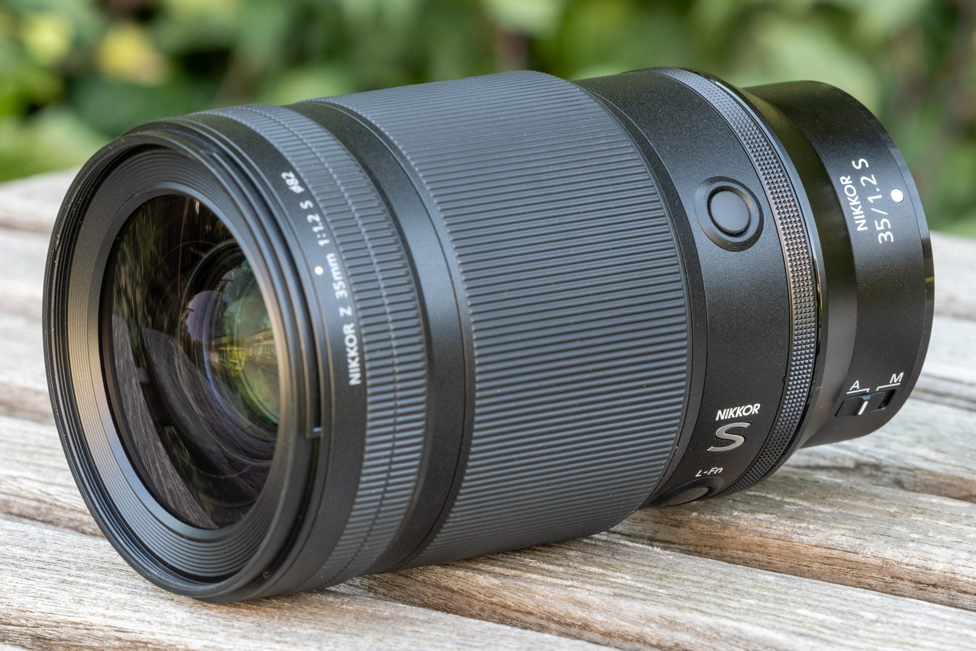 hero_NikonZ35f1-2S_24387